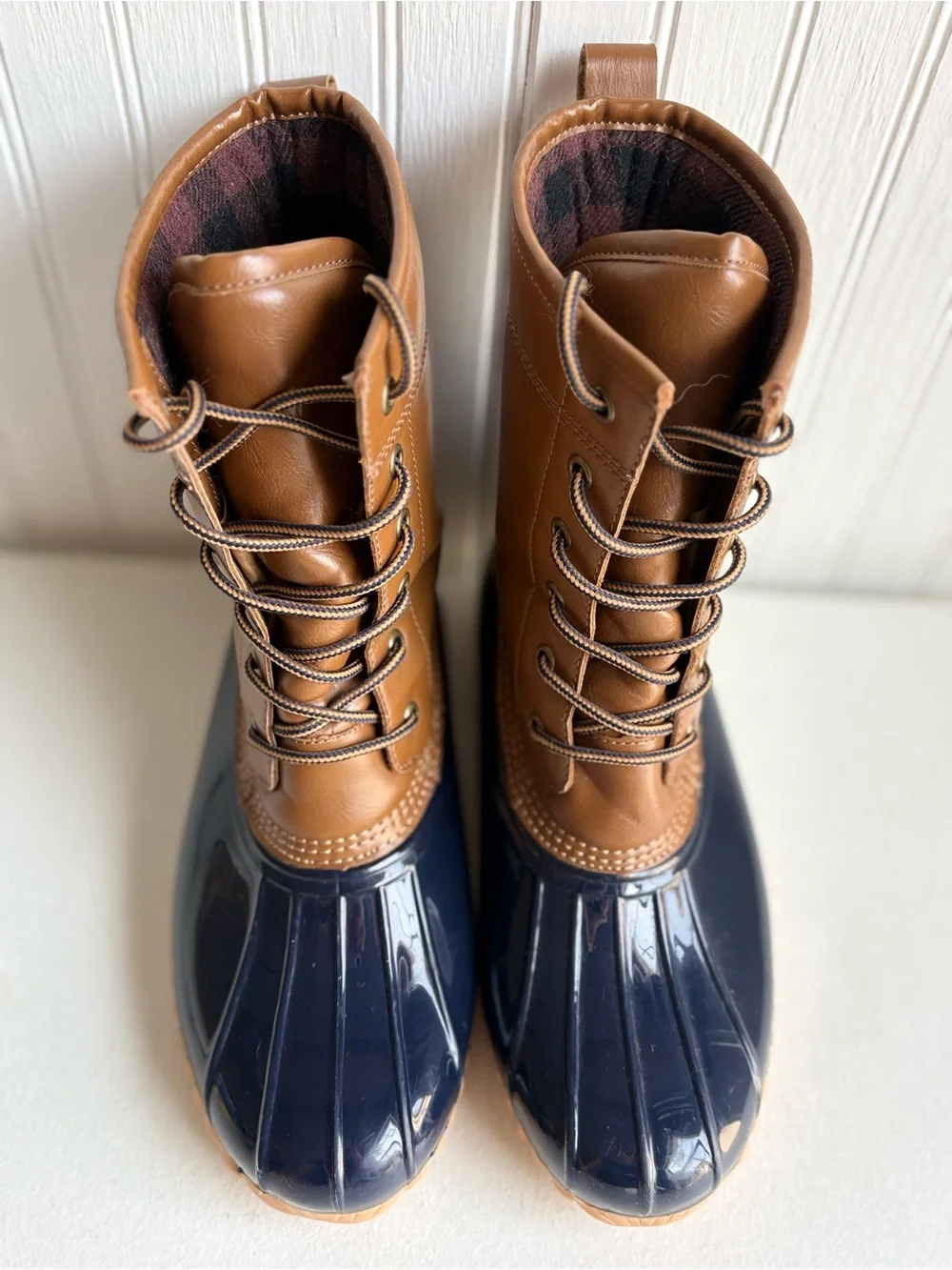 The original Sporto duck boot navy blue women’s size 9 plaid flannel lining